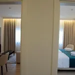 Luna De Hotel