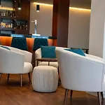 Luna De Hotel