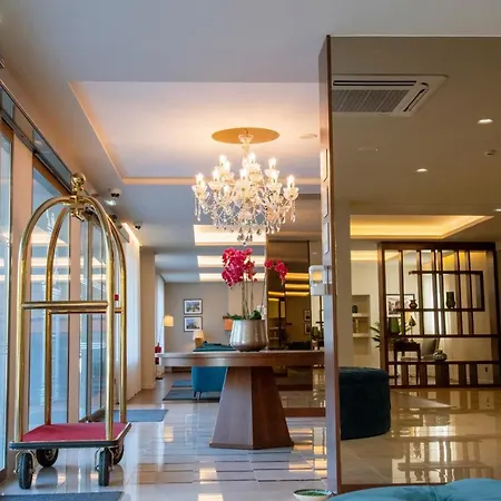 Hotel Luna De 4*
