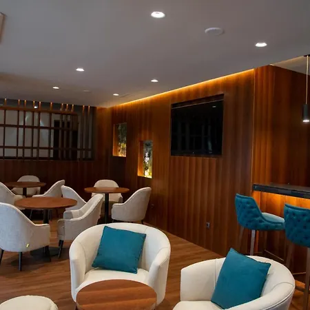 Luna De Hotel 4*