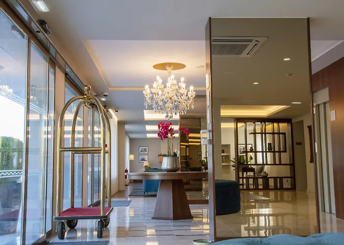 Luna De Hotel 4*